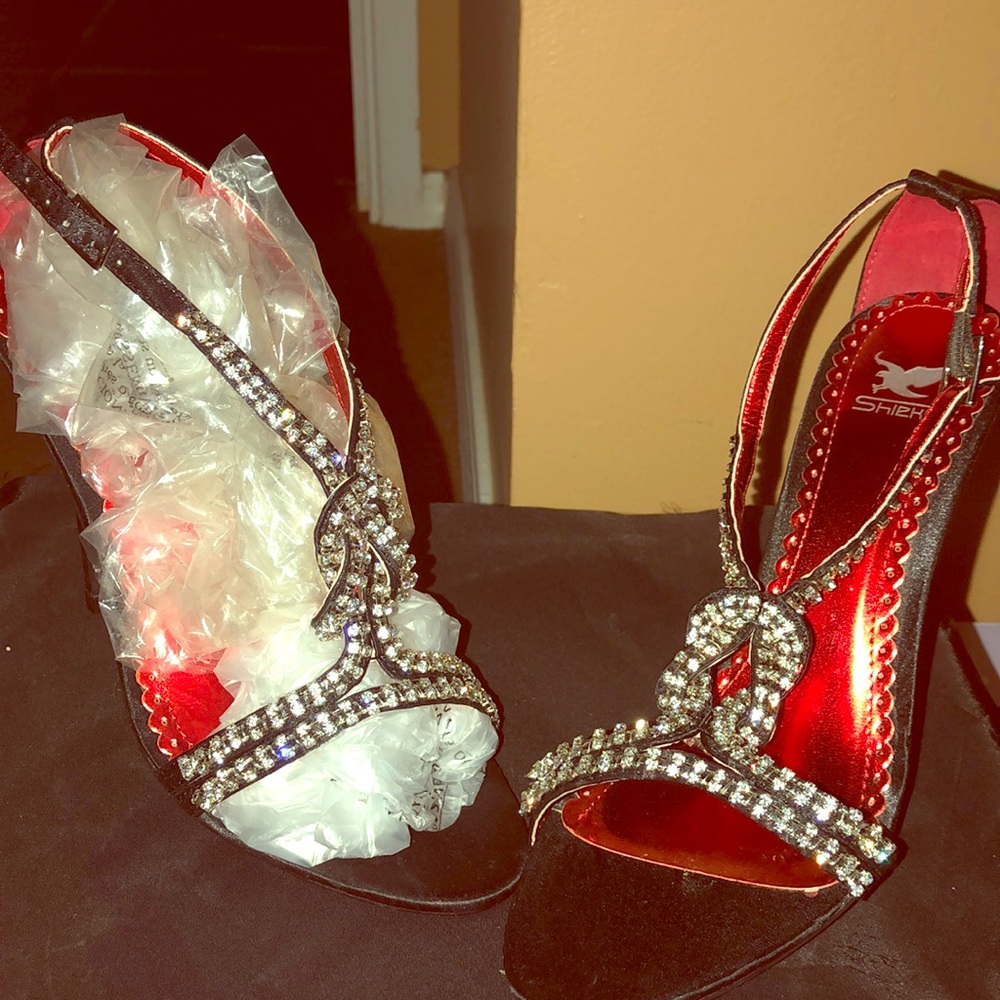 women's shoes for wedding or any special occasion.